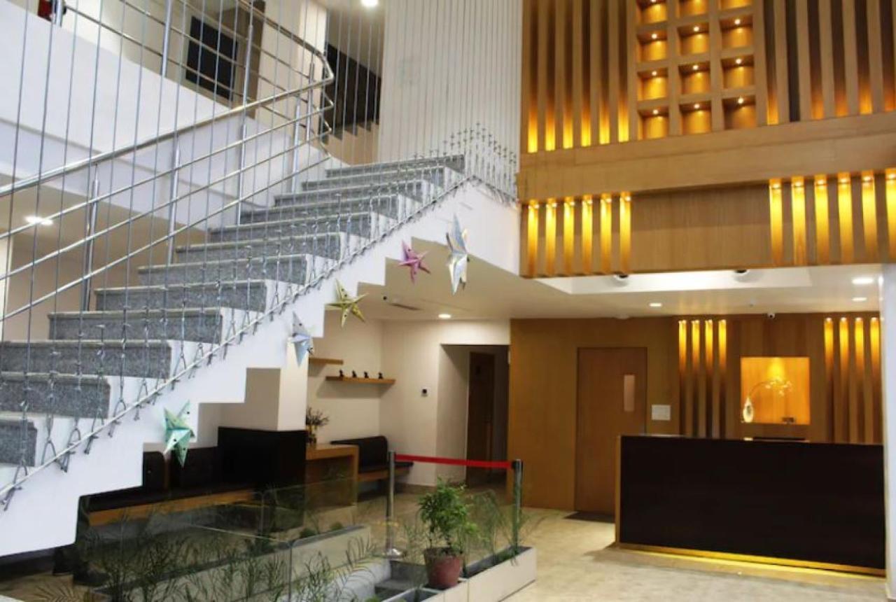Mann Dechen And Palmo, Mg Marg, Gangtok Hotel Exterior photo